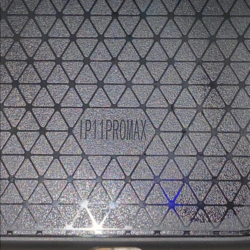 iPhone 11 Pro Max case - Picture 4 of 4